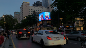 quảng cáo màn hình led tại ngã tư Nguyễn Huệ - Huỳnh Thúc Kháng - quận 1