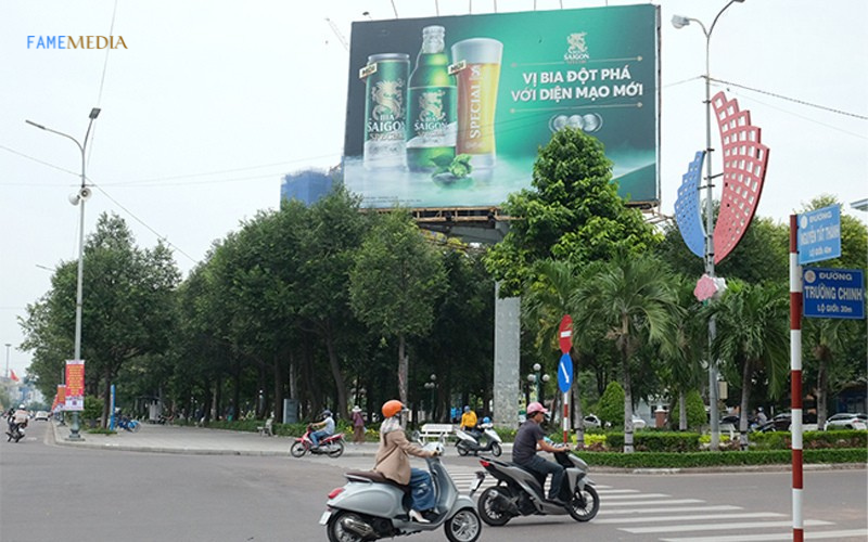 Quảng cáo billboard pano ngoài trời